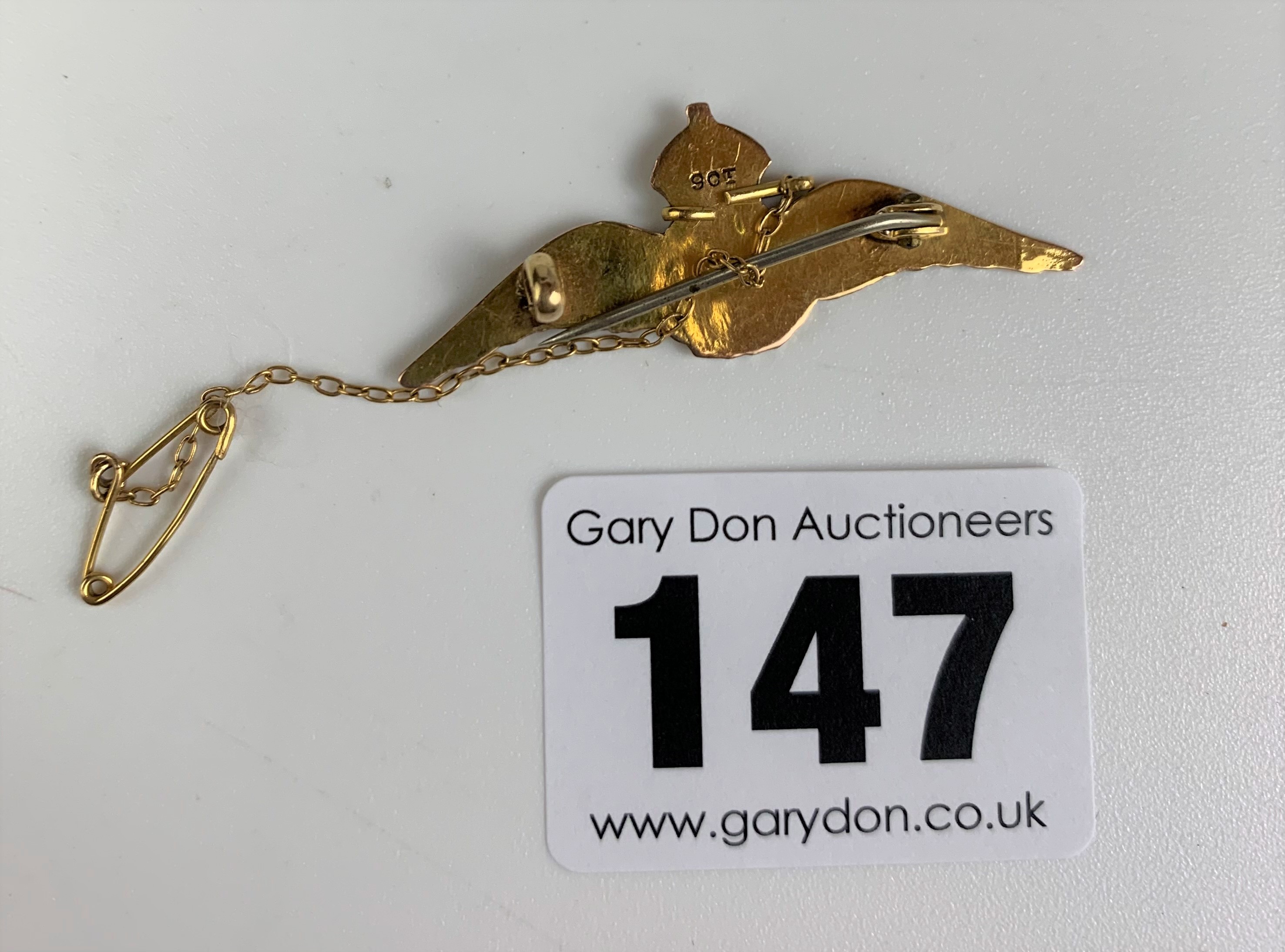 9k gold and enamel RAF badge, length 1.5”, w: 3.1 gms - Image 3 of 3