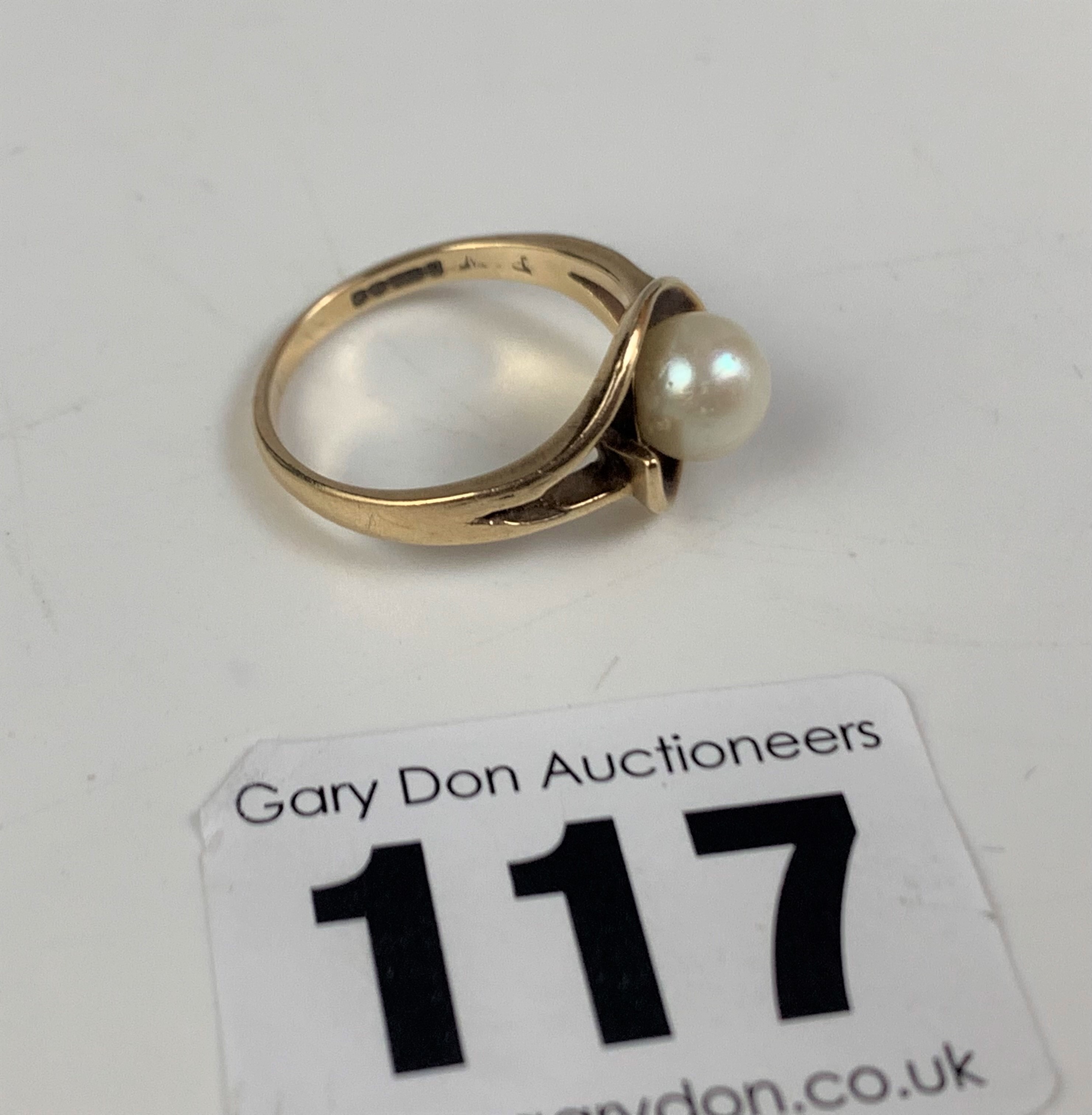 9k gold and pearl ring, size N, w: 2.7 gms - Image 3 of 6