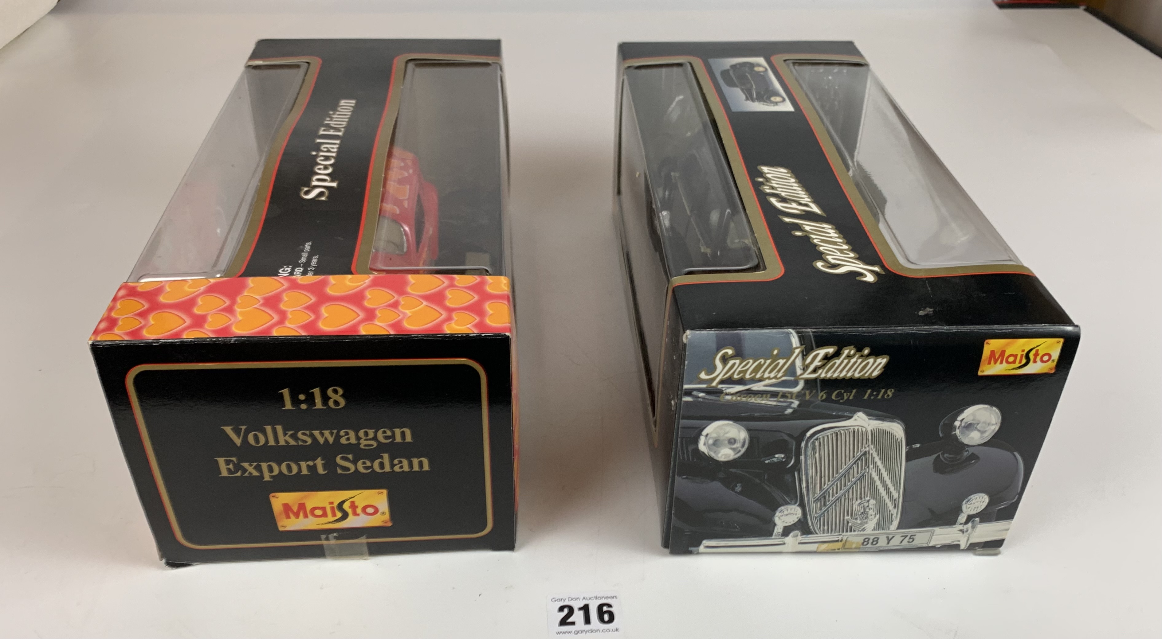 2 boxed Maisto Special Edition 1:18 cars – Citroen 15CV 6 Cyl and Volkswagen Export Sedan - Image 2 of 7