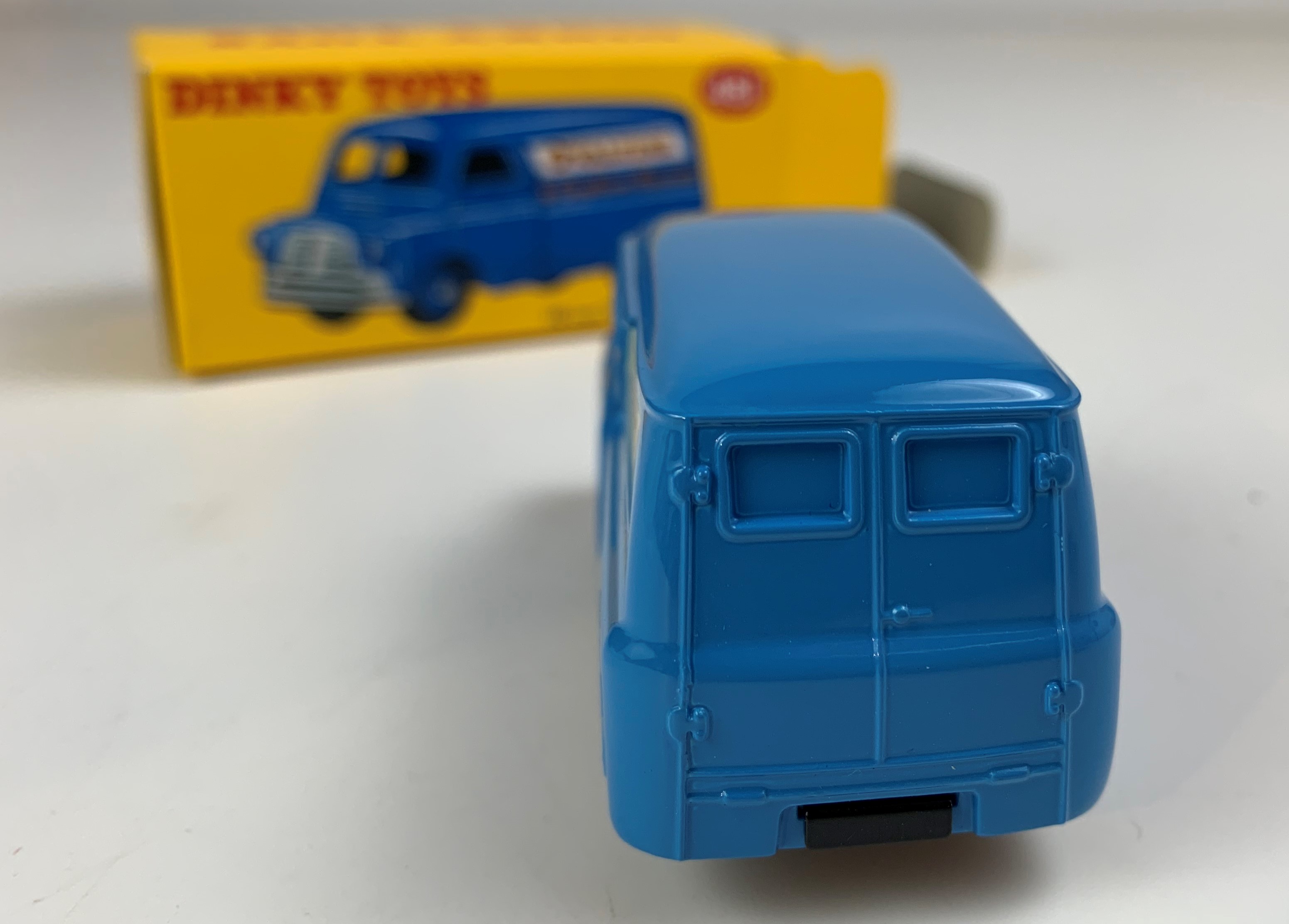 Boxed Dinky Toys 481 Bedford 10 CWT Van ‘Ovaltine’ and boxed Corgi Toys 213 2.4 Jaguar Fire - Image 6 of 11