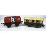 Boxed Hornby series Meccano ‘Wine Wagon’ Double Barrel gauge 0, RS686 and boxed Hornby Series no 2