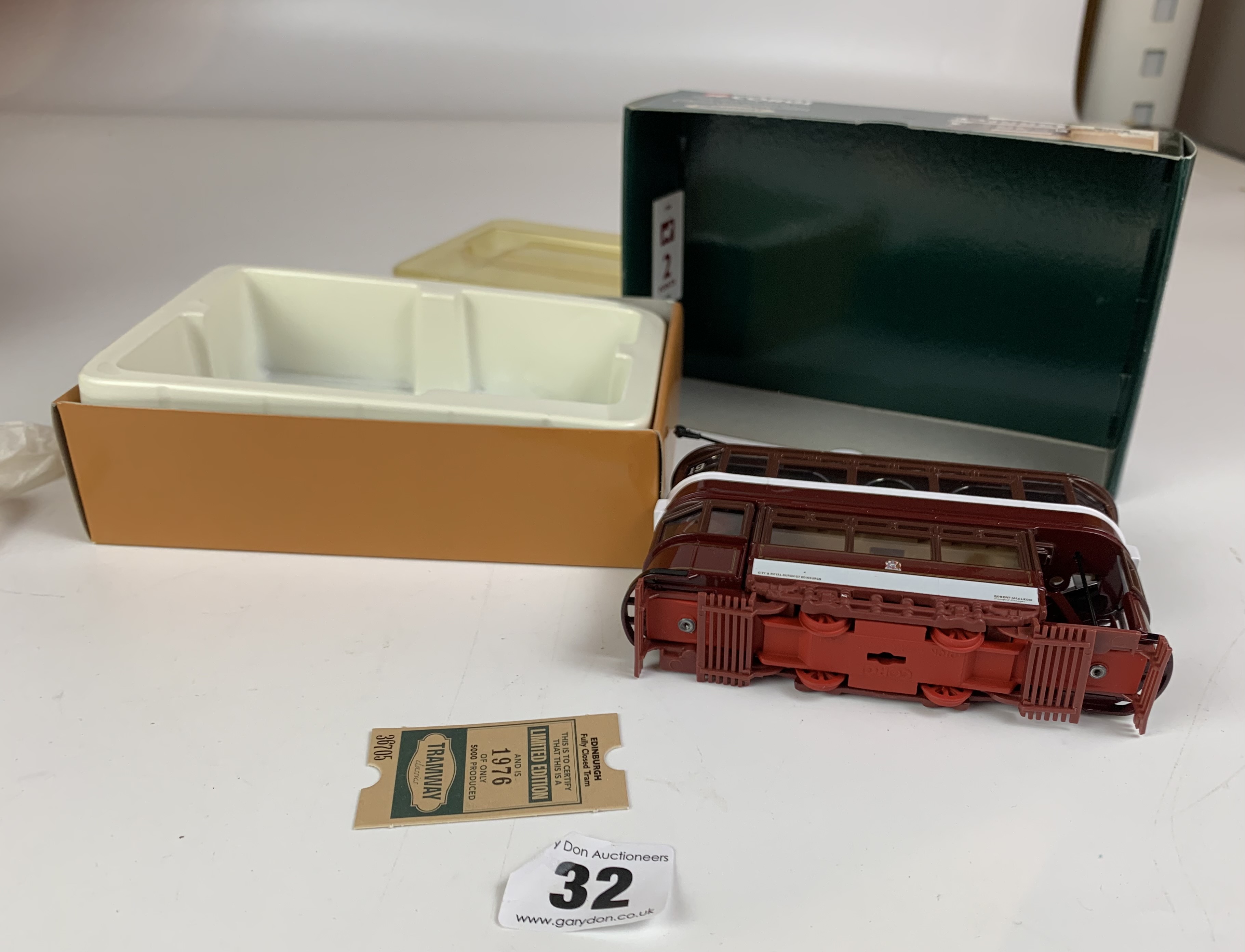 Boxed Corgi Tramway Classics Edinburgh Fully Closed Tram and 2 Boxed Corgi Classic Public - Image 11 of 11