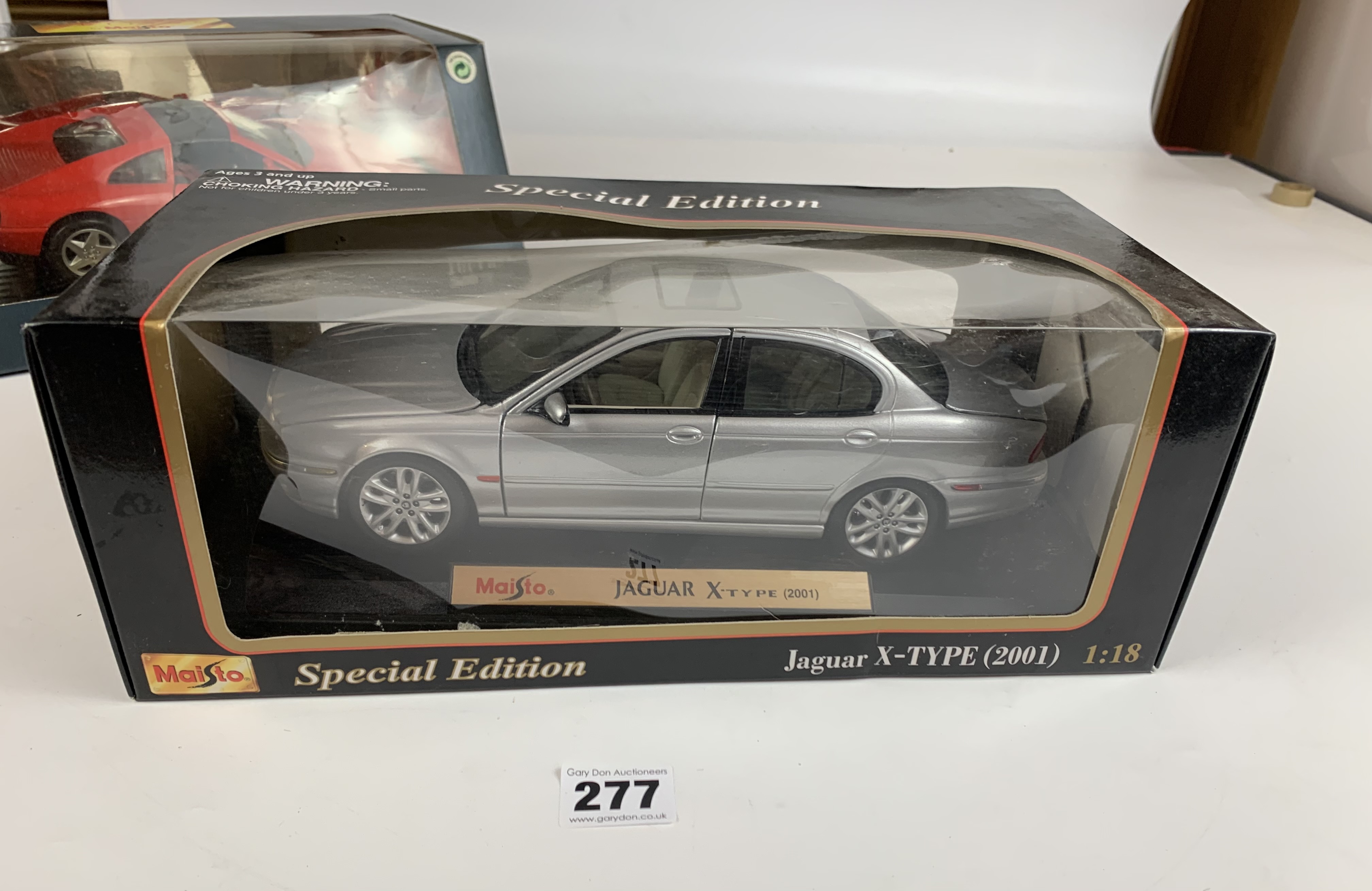 2 boxed Maisto Special Edition 1:18 die cast cars – Jaguar X-Type 2001 and Ferrari 348ts 1990 - Image 3 of 7