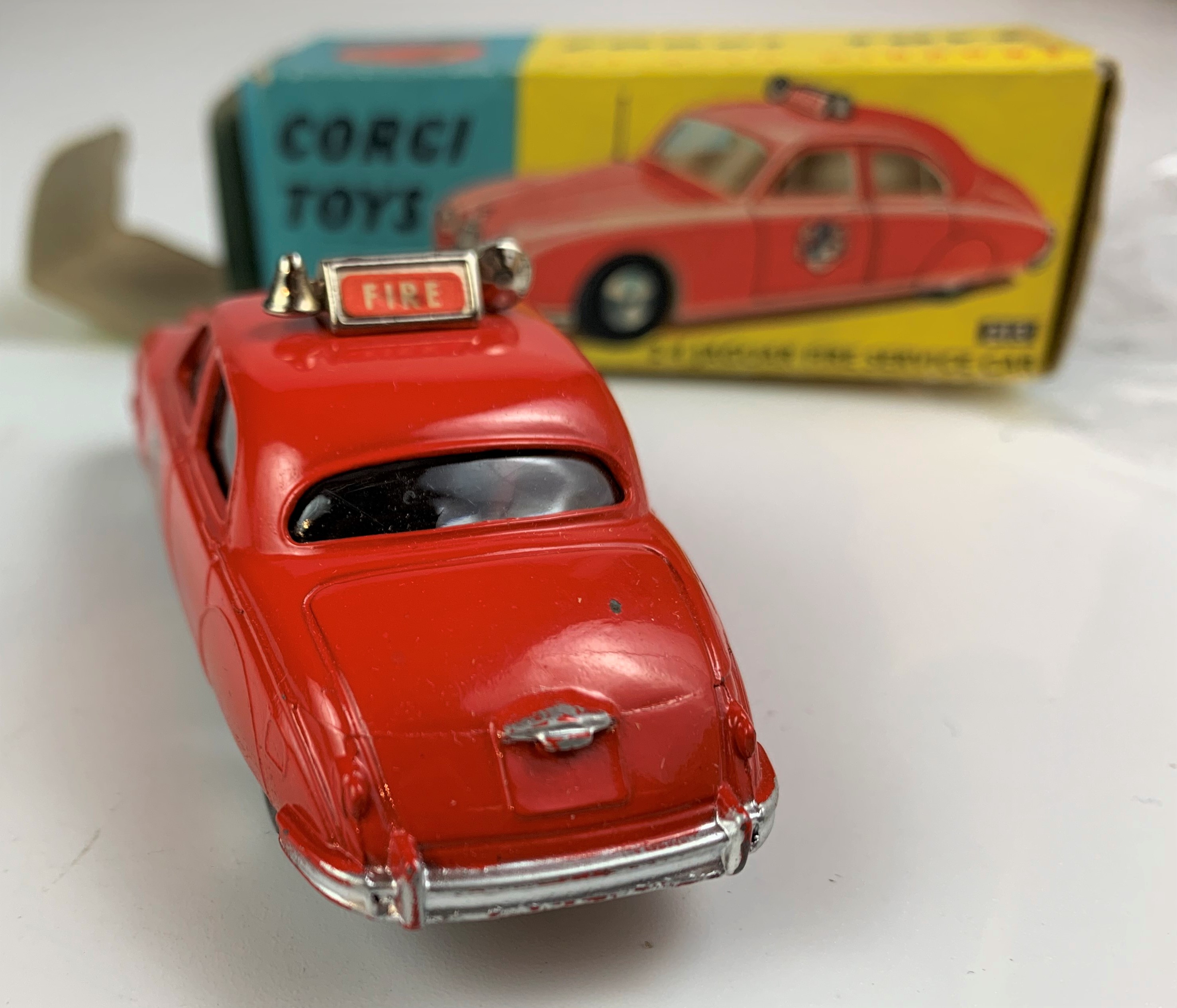 Boxed Dinky Toys 481 Bedford 10 CWT Van ‘Ovaltine’ and boxed Corgi Toys 213 2.4 Jaguar Fire - Image 10 of 11