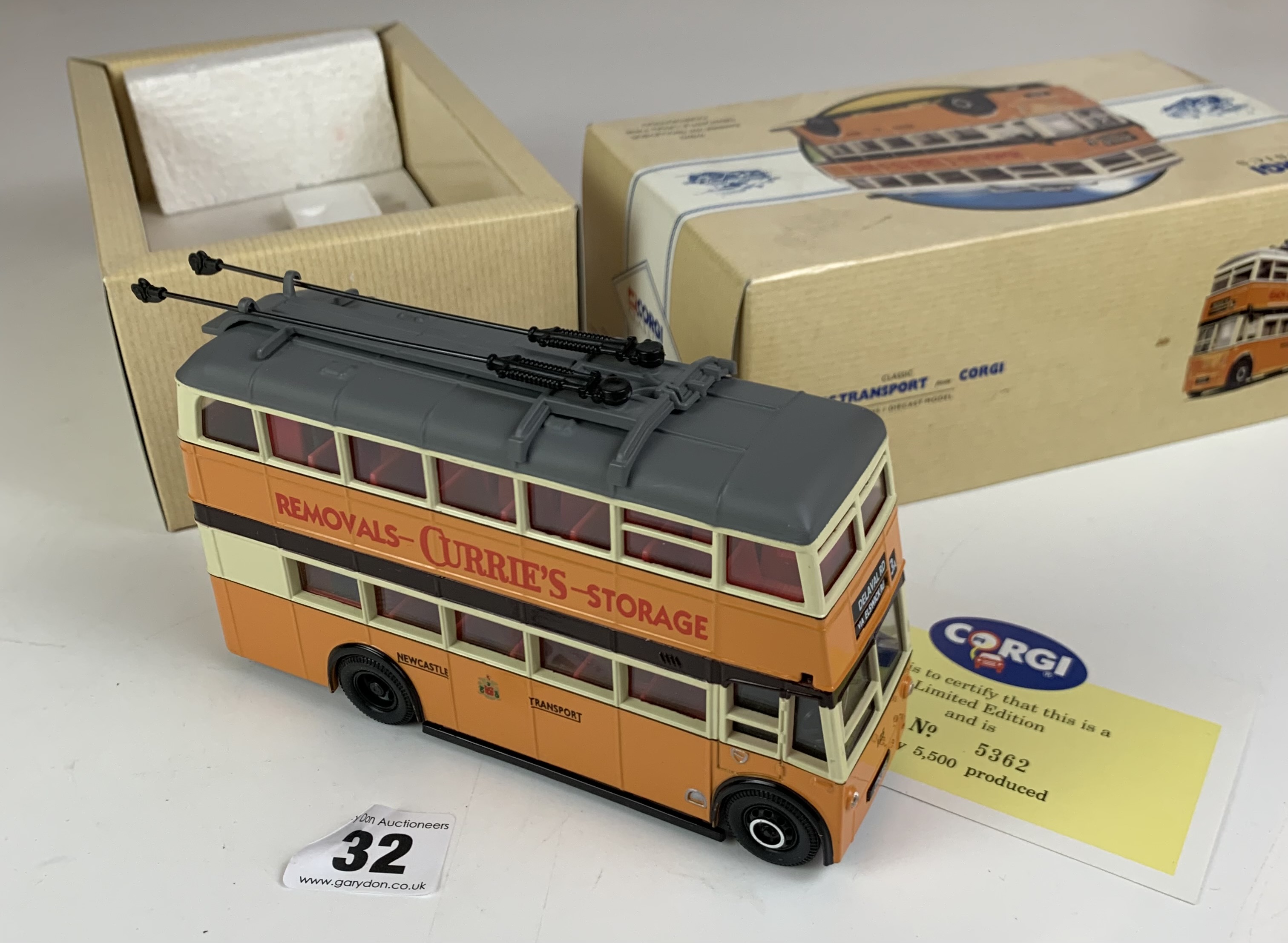 Boxed Corgi Tramway Classics Edinburgh Fully Closed Tram and 2 Boxed Corgi Classic Public - Image 7 of 11