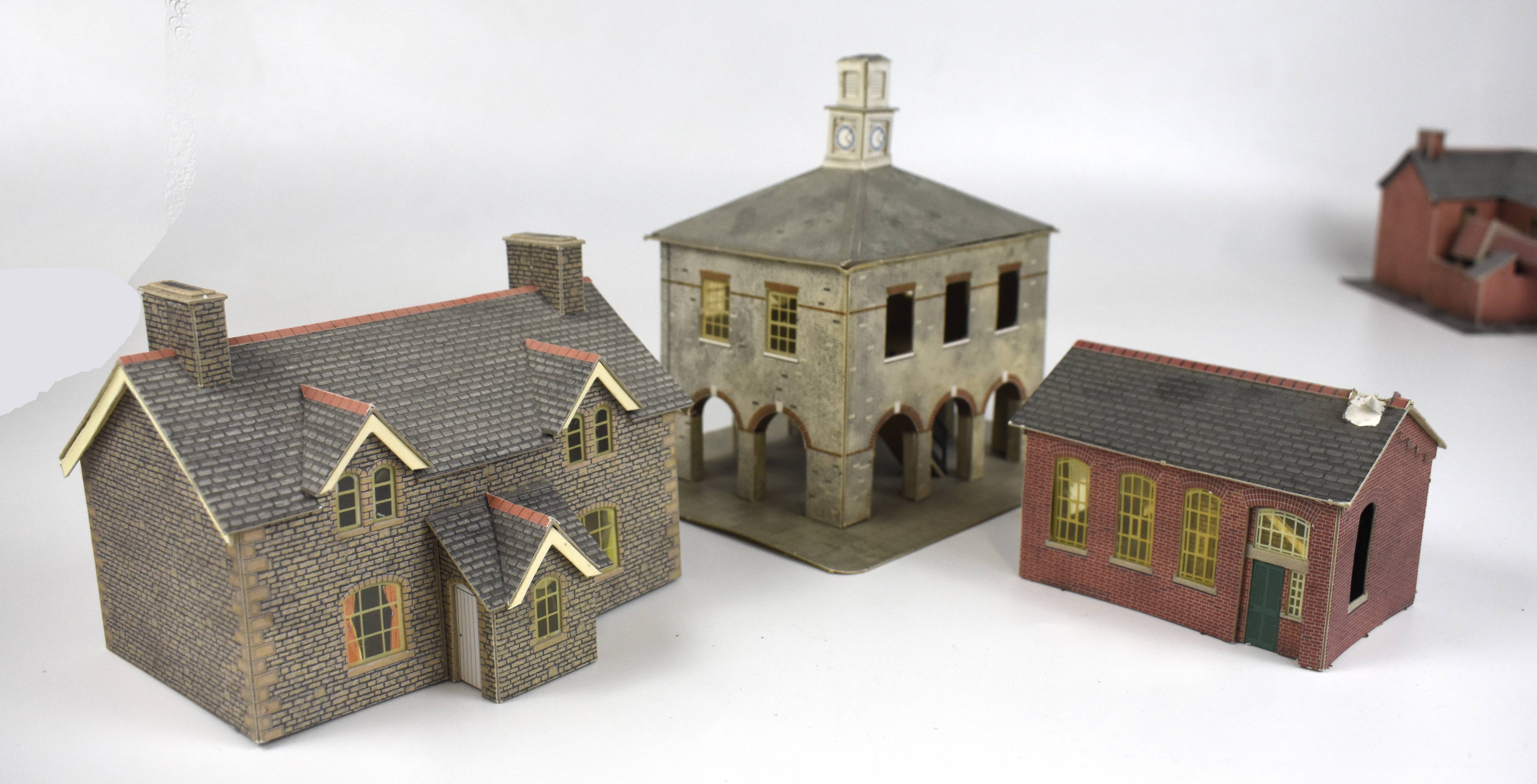 Assorted railway buildings, bridge and accessories, model Morris Minor Traveller and Corgi Morris - Image 2 of 4