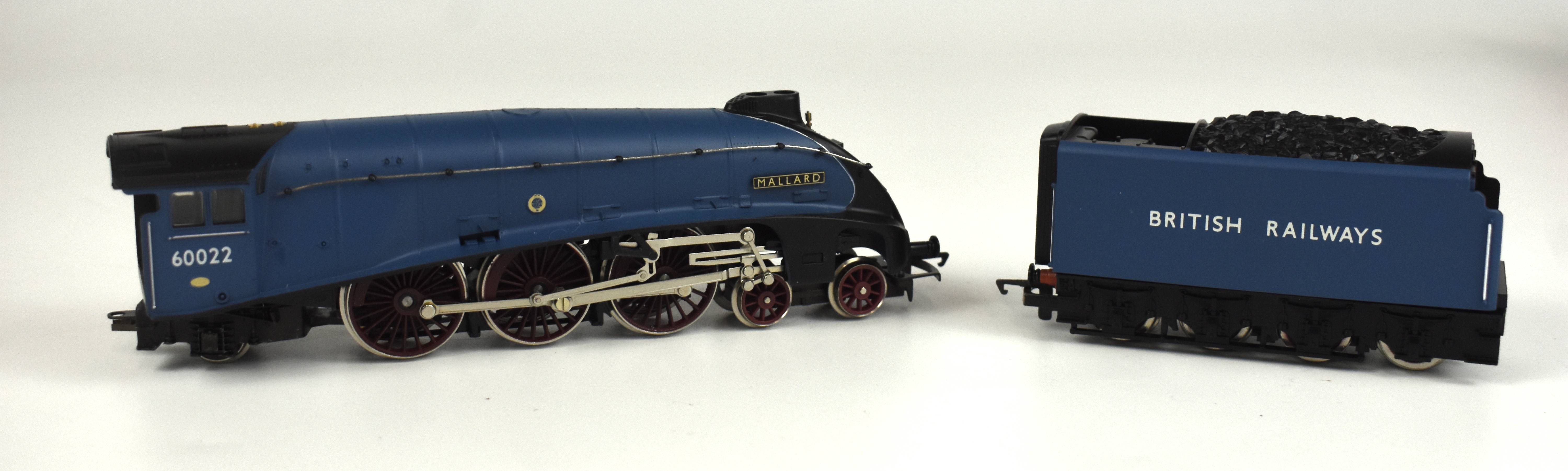 Boxed Hornby R9812 01 Mallard locomotive and tender 60022 - Image 2 of 6