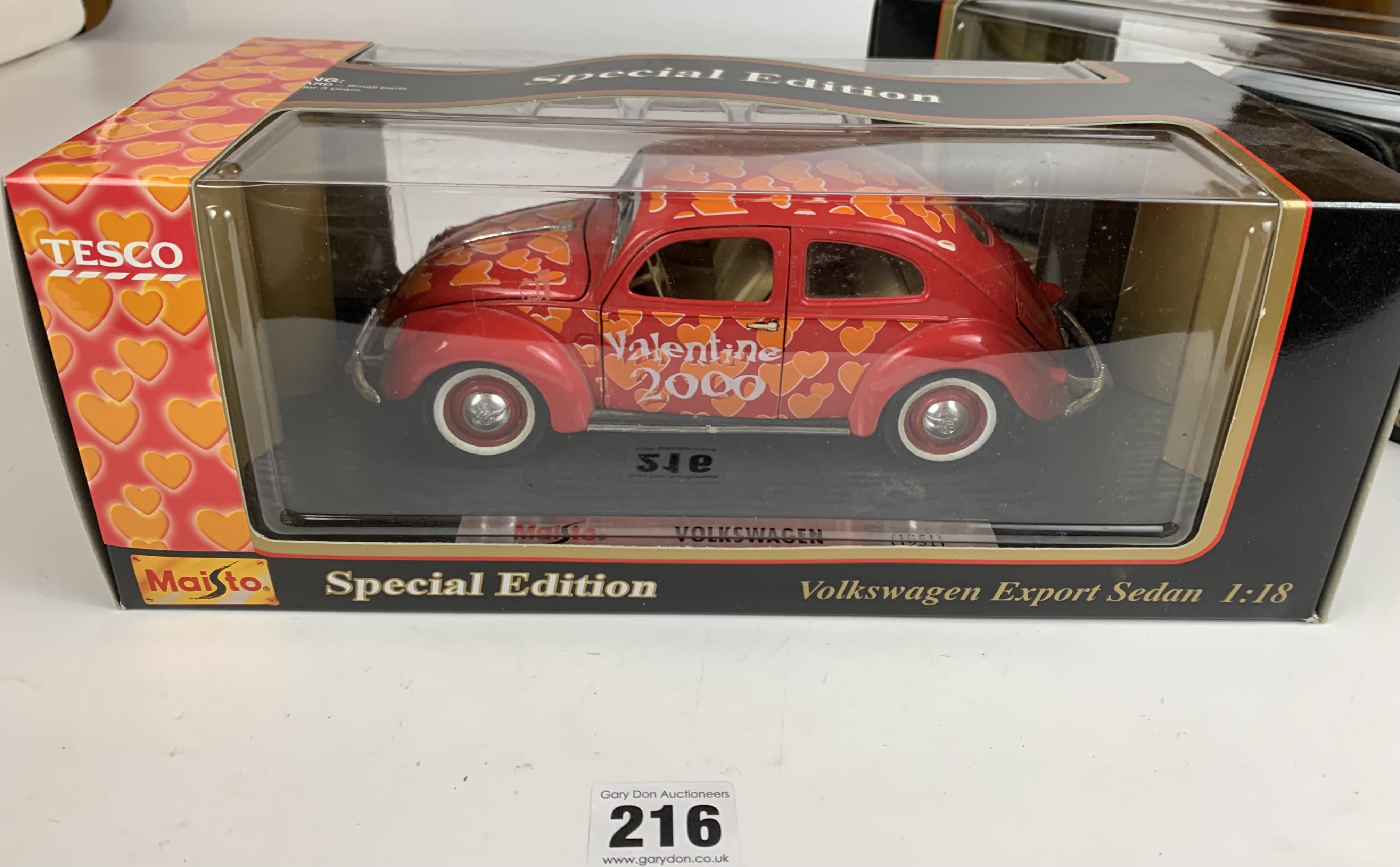 2 boxed Maisto Special Edition 1:18 cars – Citroen 15CV 6 Cyl and Volkswagen Export Sedan - Image 5 of 7