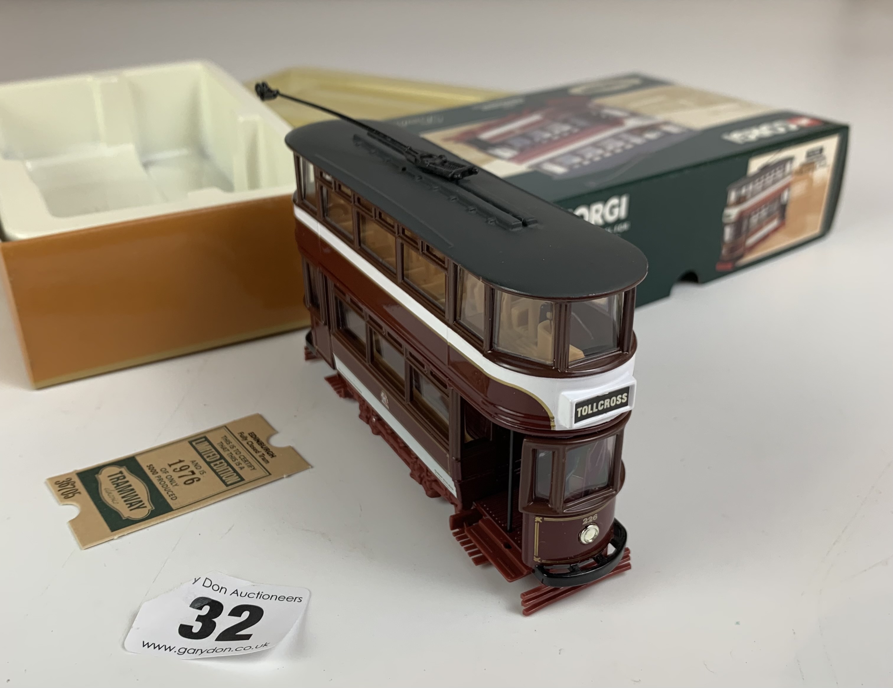 Boxed Corgi Tramway Classics Edinburgh Fully Closed Tram and 2 Boxed Corgi Classic Public - Image 10 of 11