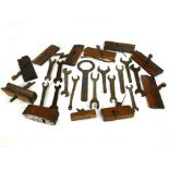 Collection of eleven vintage carpenters wooden planes; together with a collection of fifteen vintage