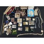 Collection of assorted costume jewellery