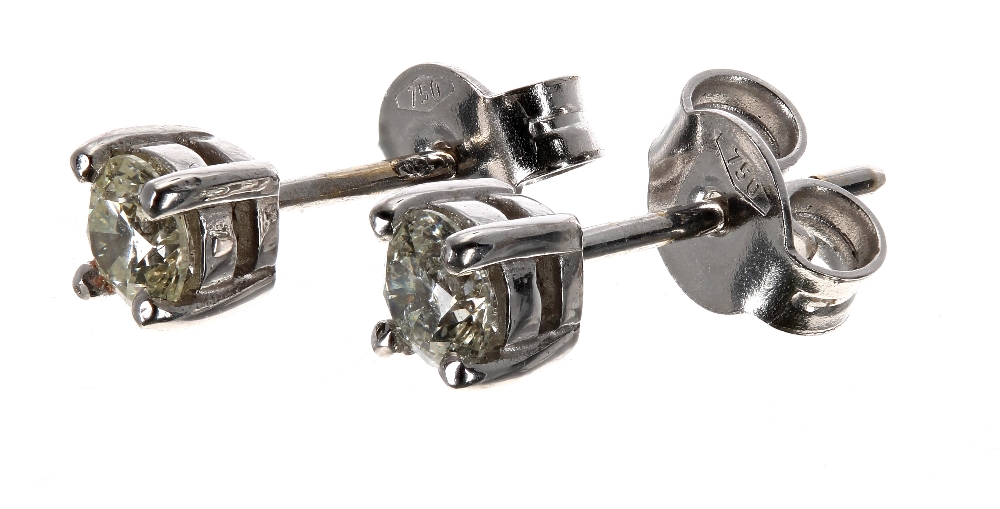 Pair of 18ct white gold diamond ear studs, round brilliant-cut - Image 6 of 6