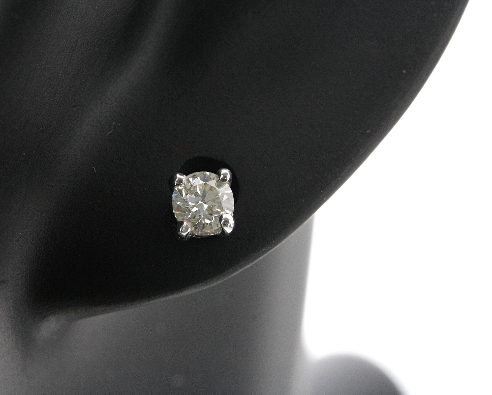 Pair of 18ct white gold diamond ear studs, round brilliant-cut - Image 3 of 6