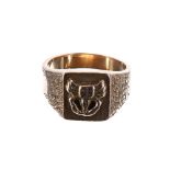 Heavy gentleman's gold dress ring with insignia, 17.2gm, 15mm, ring size Z2 (208)