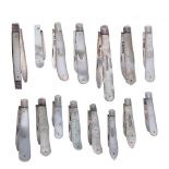 Collection of fifteen mother of pearl handled folding fruit knives with silver blades, longest 5.75"