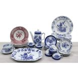Selected Copeland Spode 'Blue Bowpot' pattern dinner wares including a platter 12" x 9", six