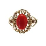 14k yellow gold cabouchon coral ring, width 15.5mm, 3.5gm, ring size P