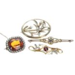 Four attractive brooches to include a 15ct pearl set  brooch, 3.1gm; oval 9ct diamond and pearl