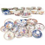 Collection of Chinese export porcelain, to include mainly saucers, tea bowls and tea cups, mostly