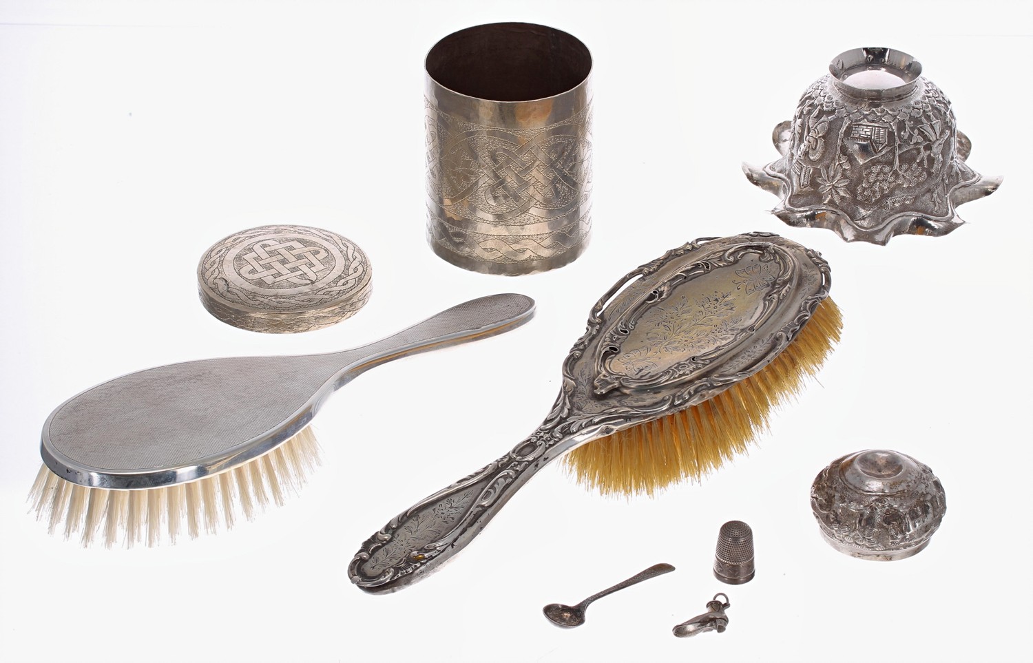Miscellaneous selection of silver and white metal items to include a thimble, miniature boot - Image 2 of 2