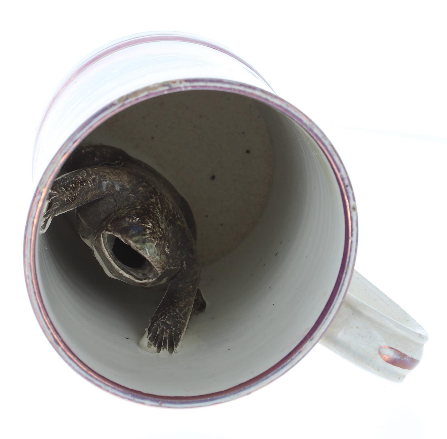 19th century Sunderland lustre frog tankard, transfer printed with a west view of the cast iron - Image 2 of 3