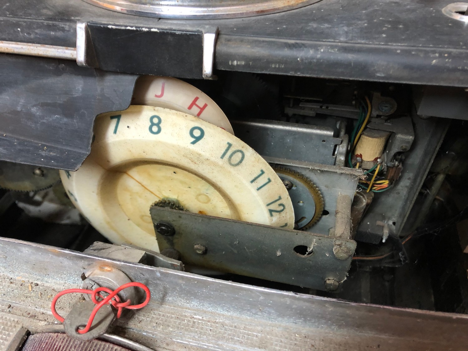 Rare 1950s Bal-AMi 200 Jukebox in "Barn Find" condition and in need of complete restoration, - Image 21 of 27