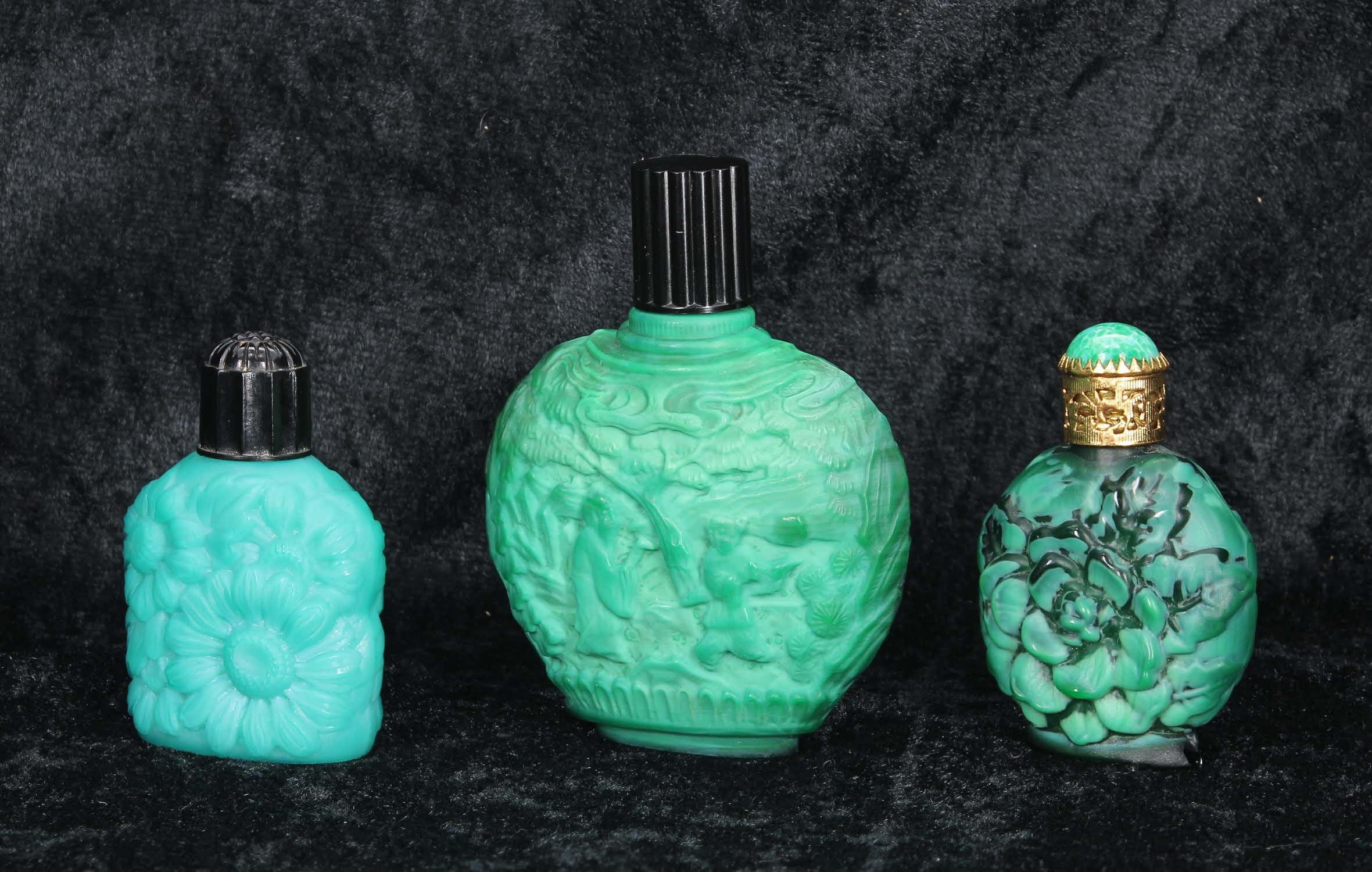 Malachite scent bottle, with pierced gilt metal and hardstone screw cover, 2.25" high; a larger