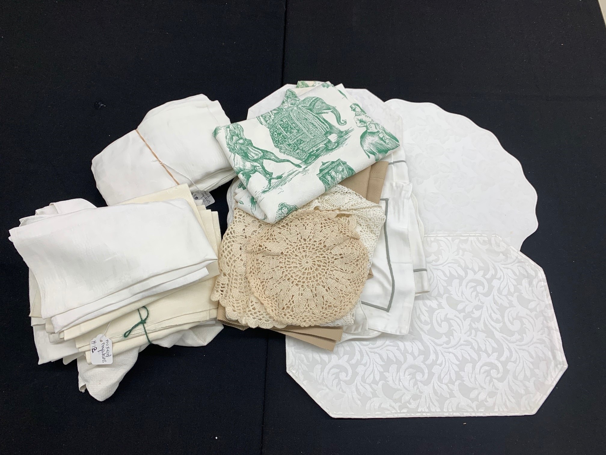 Set of eight French large linen napkins, 36" x 31" approx; white damask place mats, table runners,