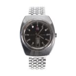 Rado Voyager automatic stainless steel gentleman's wristwatch, the grey dial with baton markers,