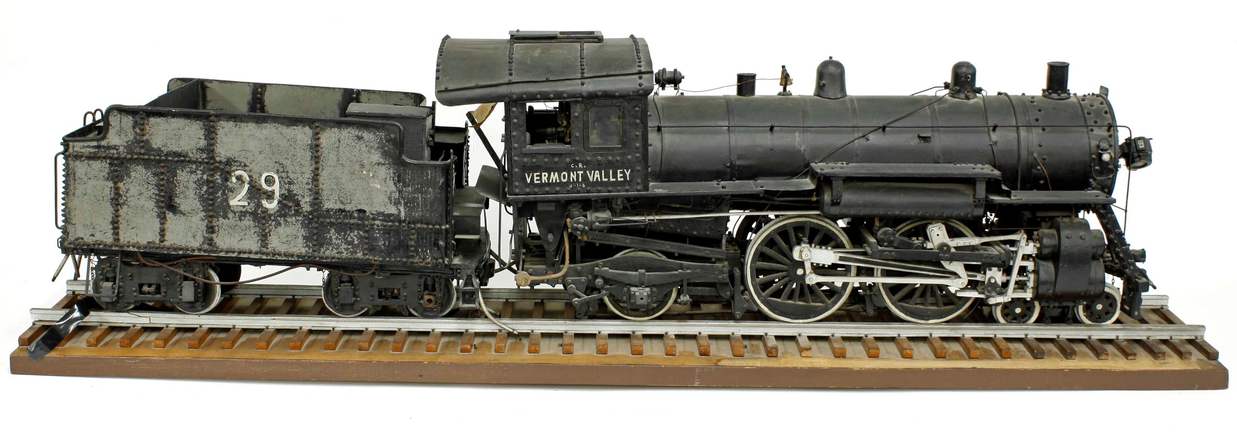 Good American engineering model of a Vermont Valley steam locomotive and tender, made from wood