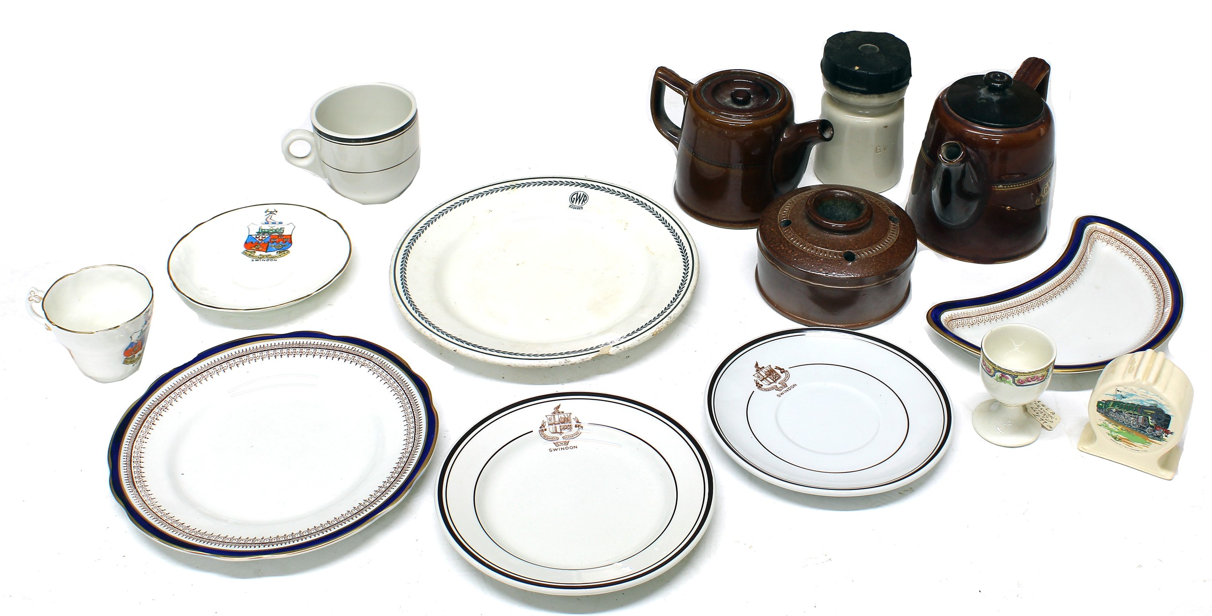 Quantity of 'GWR' and other railway ceramic dinner and tea wares comprising: 'GWR' Swindon cups,