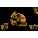 Japanese - Tokyo School Meiji Period Superb Quality and Signed Carved Ivory Netsuke - Depicting a