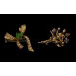 Antique Period - Excellent Quality 18ct Gold Ribbon Brooch Set with Emeralds and Diamonds of Small