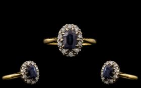 18ct Gold Attractive Sapphire and Diamond Cluster Ring - Flower head Setting.