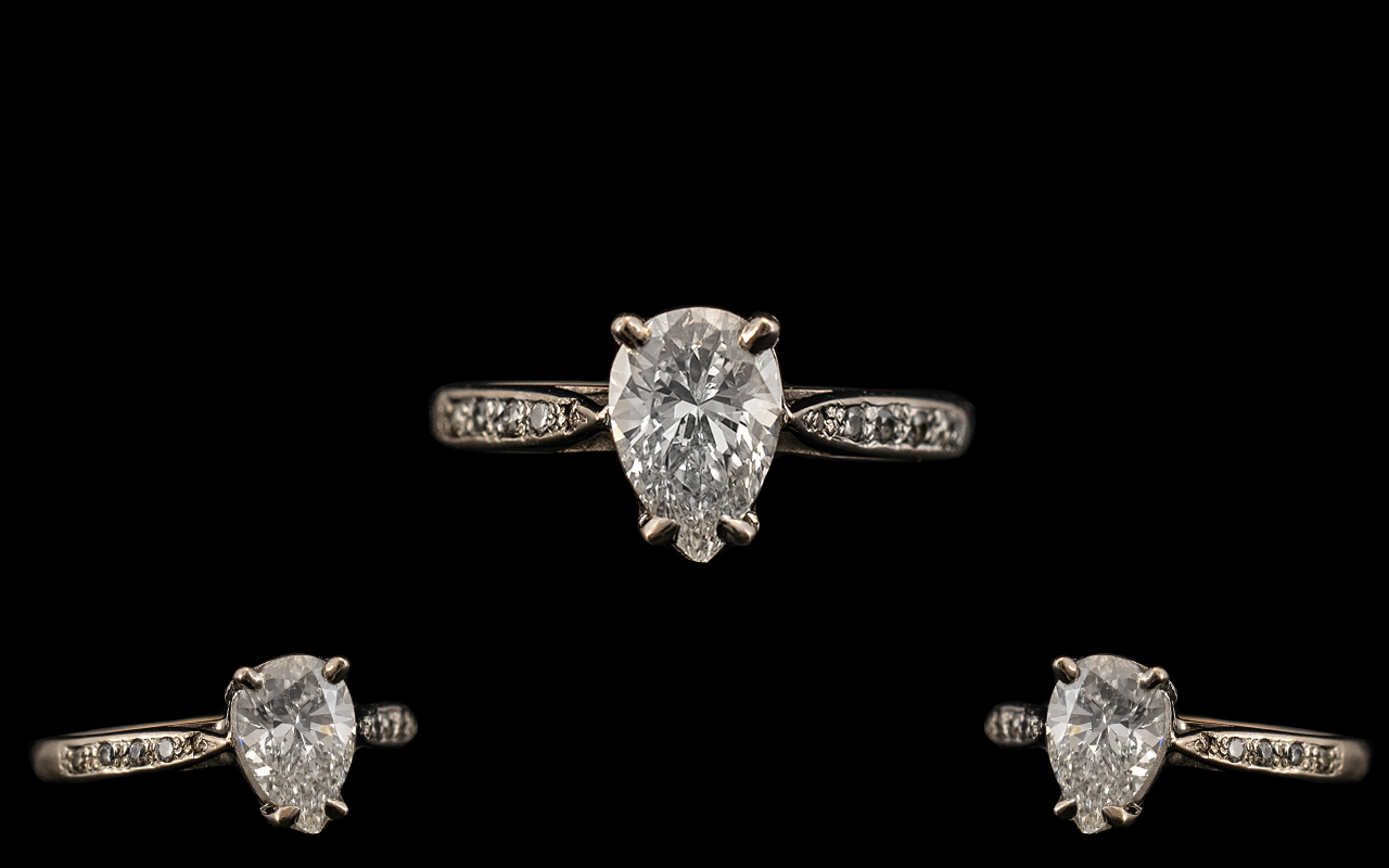 Ladies 18ct White Gold Superb Single Stone Diamond Set Ring. Full Hallmark for 750 - 18ct.