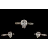 Ladies 18ct White Gold Superb Single Stone Diamond Set Ring. Full Hallmark for 750 - 18ct.