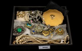 Collection of Vintage Costume Jewellery, comprising a collection of brooches,