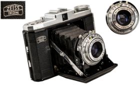 Zeiss Ikon - C1825 Nettar Folding Camera with Novar - Anastigmat 1;45 - F.75MM Lens. c.1950's.