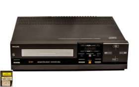 Philips CD-104 CD Player. TDA 1540 DAC/NOS Full Digital Sound Processing, Programmable Memory.