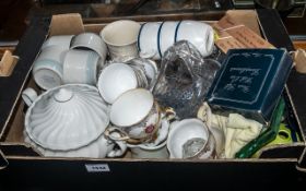 Box of Mixed Porcelain & Glass Items, co