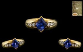 18ct Yellow Gold - Attractive Sapphire a