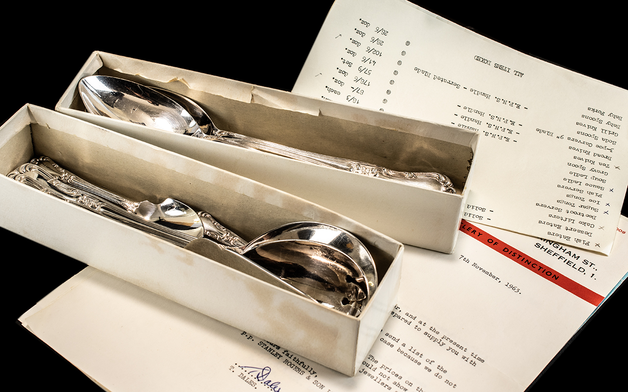 A Deluxe Canteen of Cutlery housed in a - Image 4 of 4
