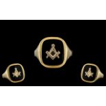 Gents 9ct Gold Masonic Ring. Fully Hallmarked for 9.375. Ring Size R - S. Weight 3.9 grams.