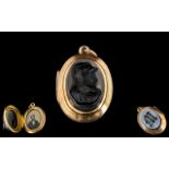 Victorian Period - Excellent 9ct Gold Mounted Hardstone ( Intaslio ) Cameo Set In Double Locket