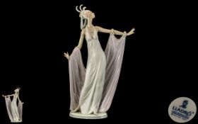 Lladro Superb and Tall Hand Painted Figurine ' Grand Dame ' Model No 1568. Issued 1987 - 1992.