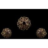 14ct Gold - Attractive Garnet Set Cluster Ring In an Ornate / Fancy Setting. Marked 585 to