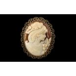 Large 9ct Gold Cameo Pendant, a good quality cameo of a beautiful girl,