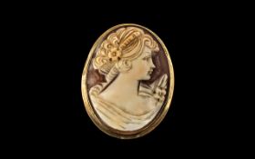 Large and Impressive 9ct Gold Cameo Brooch/ Pendant,