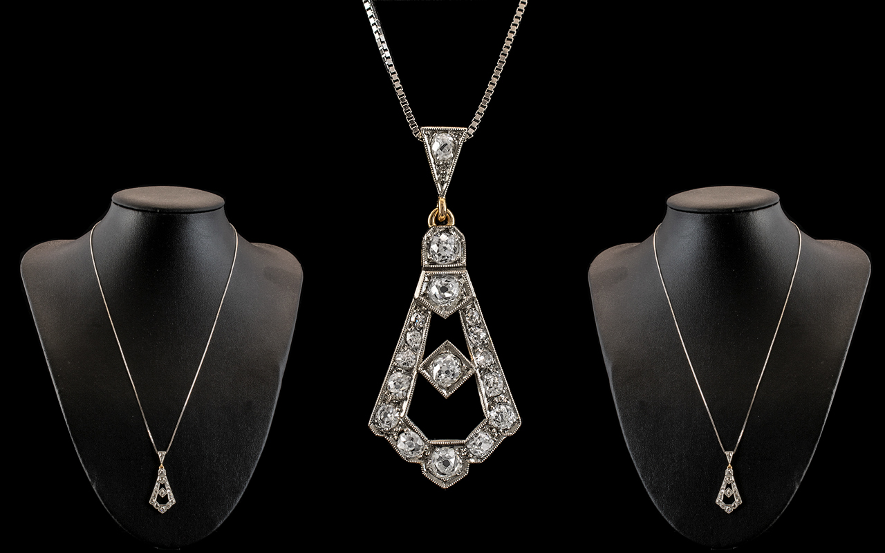 Art Nouveau Platinum and 18ct Gold Diamond Set Pendant of Superb Quality. c.1900 - 1905. Diamonds of - Bild 2 aus 2