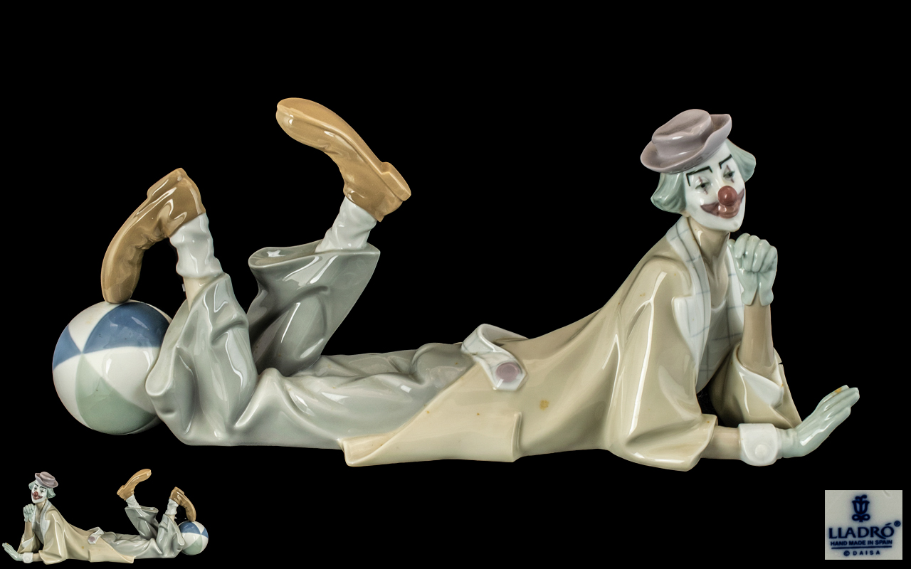 Lladro Superb Quality Large / Impressive Hand Painted Figure ' Clown ' Model No 4618.